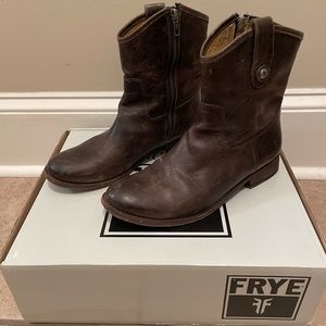 Frye Melissa short booties size 8 in slate color
